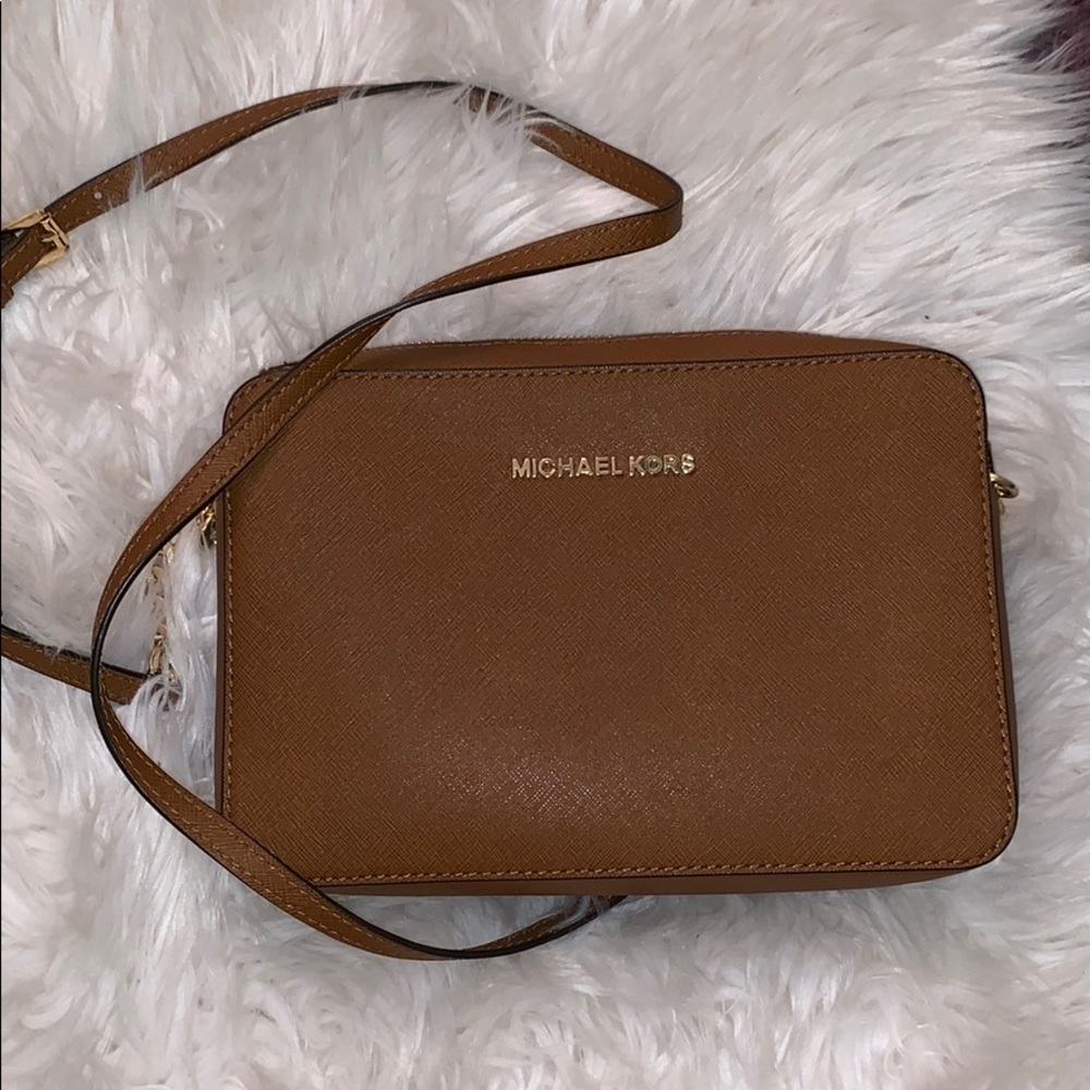 Micheal Kors Crossbody
